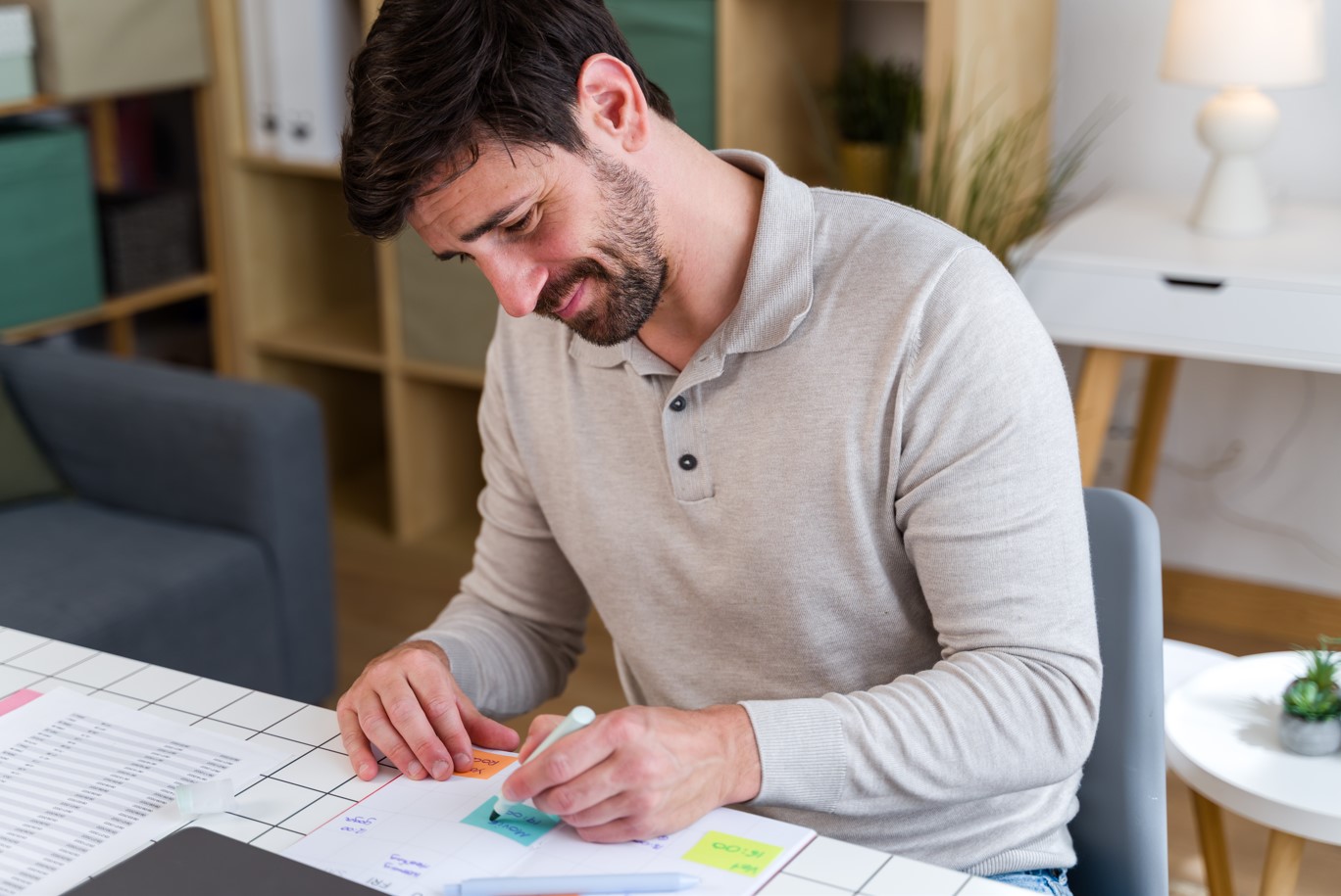 How Do You Balance Full-Time Work and Online College?